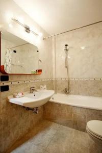 Best Western Blu Roma - 39