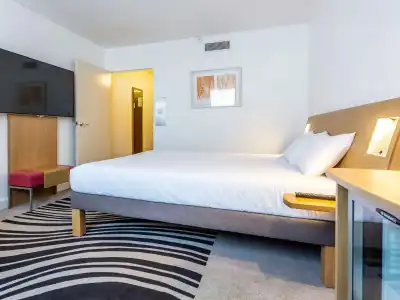 Novotel Bourges - 43