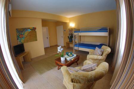 Dolphin Bay Seaside Resort & Suites - 81