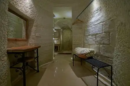 Panoramic Cave & Spa - 56
