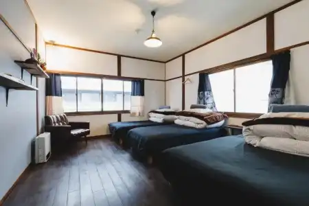 Couch Potato Hostel - 33