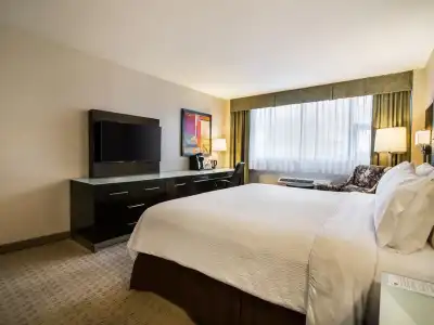Holiday Inn Vancouver-Centre - 54