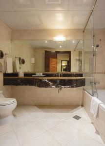 City Premiere Deluxe Apartments - 42