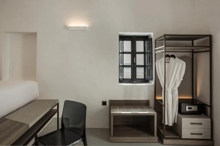 Sun Rocks Boutique | Caldera View Suites & Sunset Dining Experience - 54