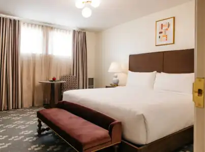Artmore - Midtown - 76