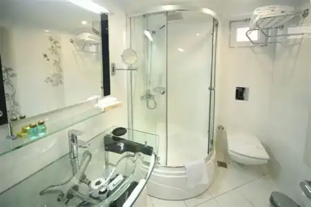 Cartoon Residence - Adults Only - 14