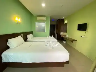 77 Patong & Spa - 13