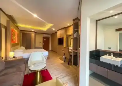 Quality Beach Resorts and Spa Patong - 58