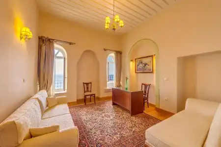 Apollonion Palace - 73