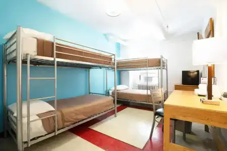 West Side YMCA Hostel - 10