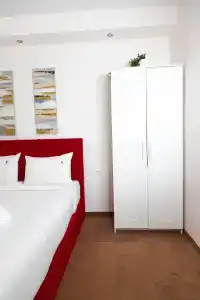 City Plaza Apartments & Rooms - 71