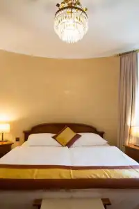 Sacher Baden - 25