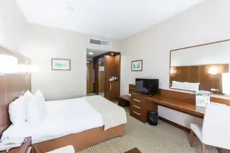 Holiday Inn, an IHG - 63