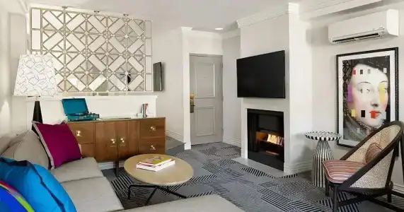 Le Parc at Melrose - 7