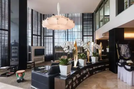 S15 Sukhumvit - 10