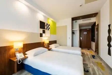 Ibis Styles Warszawa Airport - 7