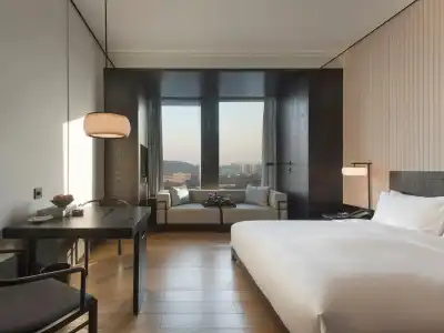 Hyatt Regency Wuhan Optics Valley - 35