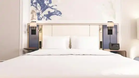 Hilton Mall Of - 112
