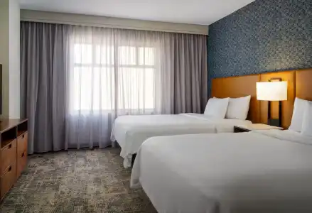 Embassy Suites Lincoln - 72
