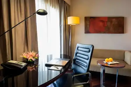 JW Marriott Mumbai Juhu - 26