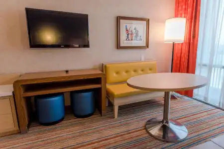 Howard Johnson by Wyndham Anaheim and Water Playground - 114