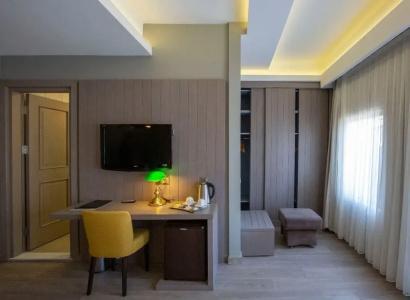 Seraglio & Suites - 97