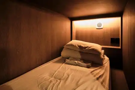 Canvas Hostel - 8