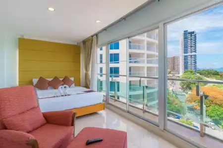 Royal Beach View Suites - 66