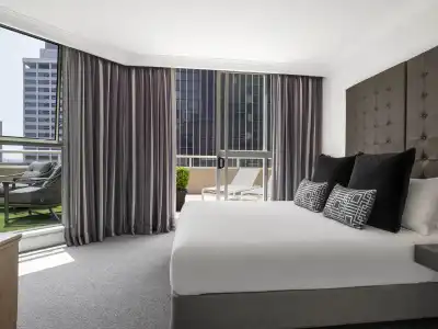 Mantra 2 Bond Street Sydney - 37