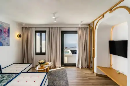 Cresanto Luxury Suites - 94