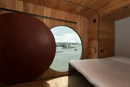 Botel - 50