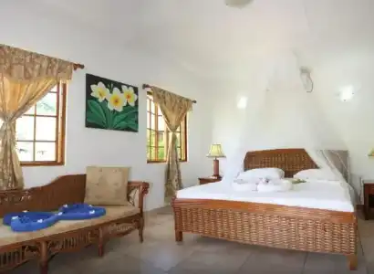 Le Surmer Self Catering Chalets - 22