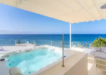 Lani's Suites de Luxe - 83