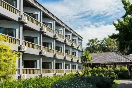 Botany Beach Resort Pattaya - 0