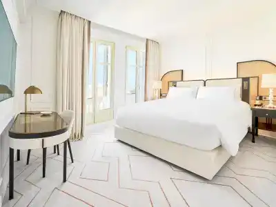 Carlton Cannes, a Regent - 52