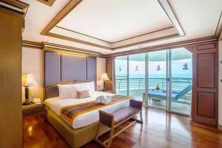 Royal Cliff Beach Pattaya - 53