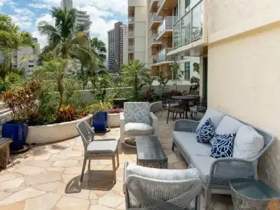 Luana Waikiki & Suites - 16