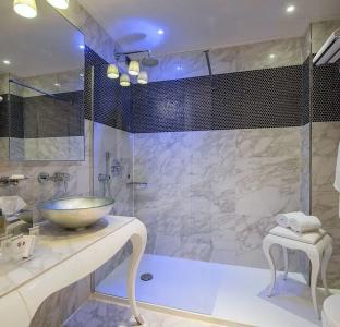 Carnival Palace - Venice Collection - 63