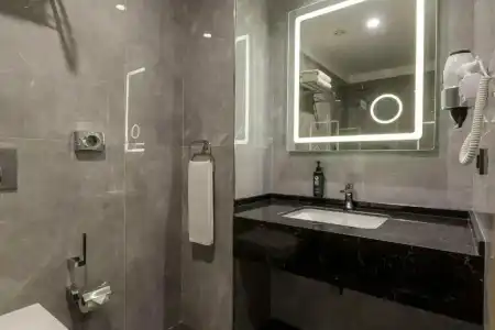 Ramada & Suites by Wyndham Istanbul Sisli - 28