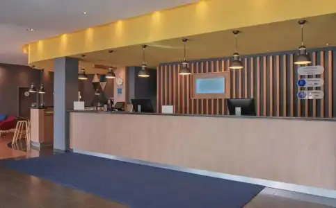 Holiday Inn Express Frankfurt Airport by IHG - 1