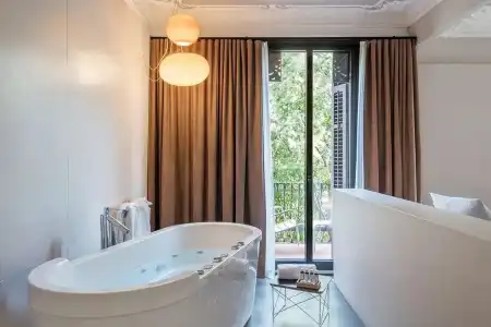 Alexandra Barcelona, Curio Collection by Hilton - 102