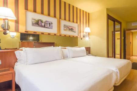 Ilunion les Corts Spa - 52