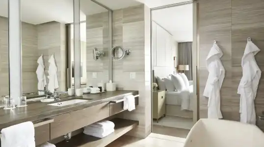 Four Seasons - 40