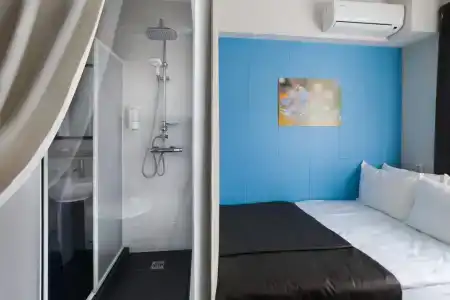 Live by Originals - 83