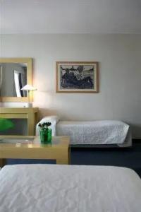 Dorian Inn, Sure Collection by Best Western - 47