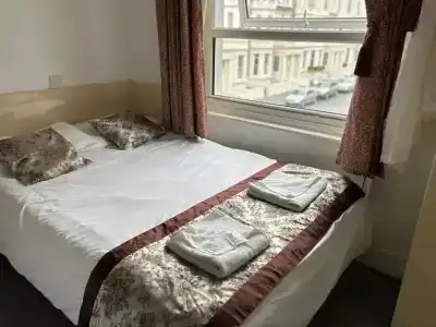 Earls Court - 53