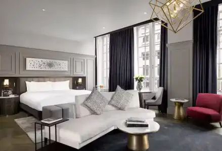 The Trafalgar St. James London, Curio Collection by Hilton - 63