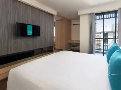 Cross Vibe Bangkok Sukhumvit - 52