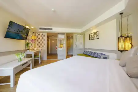 Katathani Phuket Beach Resort - 40