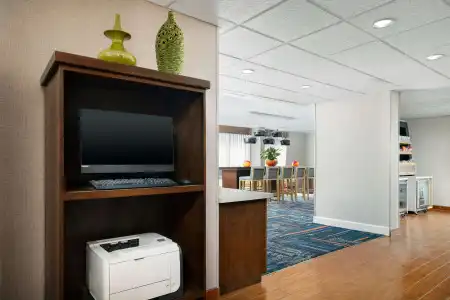 Hampton Inn Laredo - 23